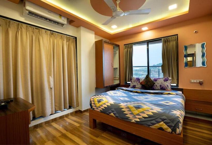 جناح مزود بتراس, Pooja Villa Suites Rooms And Pool, Igatpuri