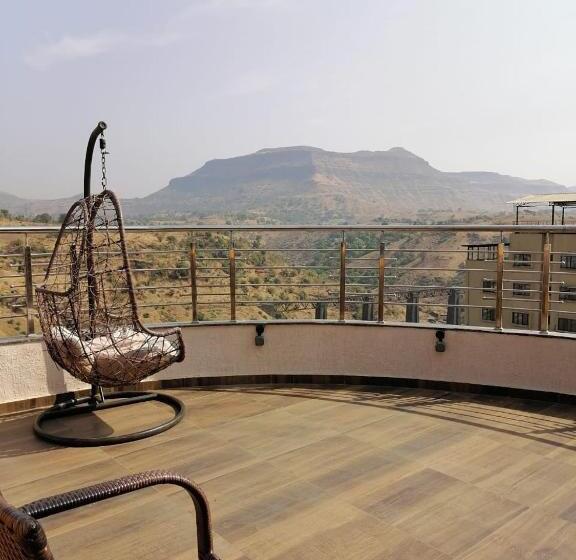 جناح مزود بتراس, Pooja Villa Suites Rooms And Pool, Igatpuri