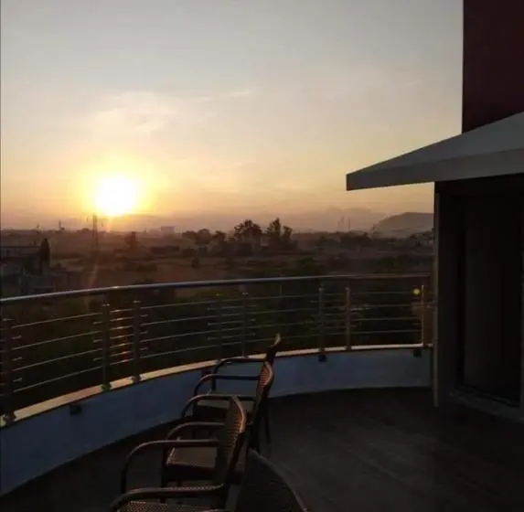 テラス付スイート, Pooja Villa Suites Rooms And Pool, Igatpuri