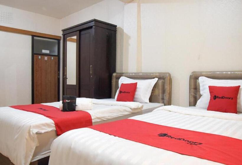 Quarto Estandar, Reddoorz Near Pelabuhan Tanjung Perak 2 Surabaya