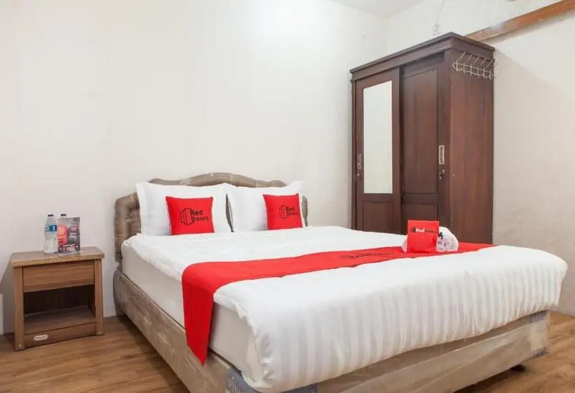 エコノミールーム, Reddoorz Near Pelabuhan Tanjung Perak 2 Surabaya