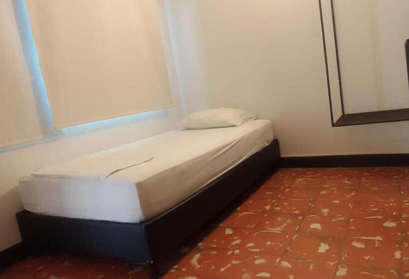 غرفة قياسية حمام مشترك, Zamia Hostel