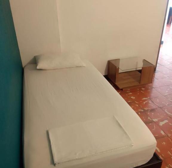 غرفة قياسية حمام مشترك, Zamia Hostel