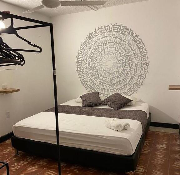 标准间, Zamia Hostel