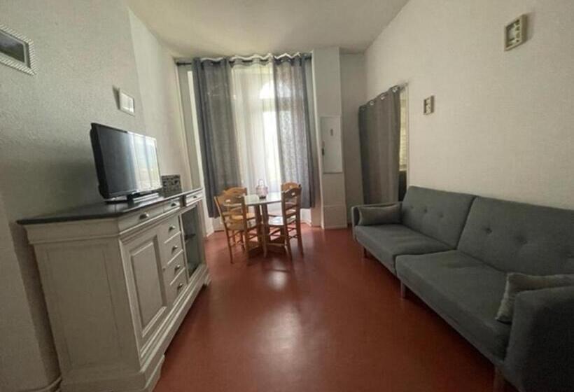 شقة غرفة واحدة, Villa Bonvouloir