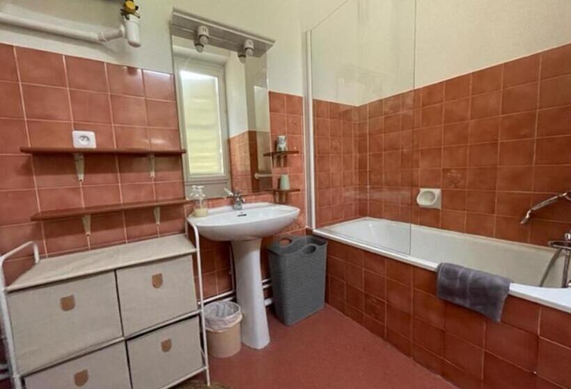 شقة غرفتين, Villa Bonvouloir