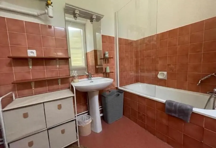 Huoneisto 2 Makuuhuonetta, Villa Bonvouloir
