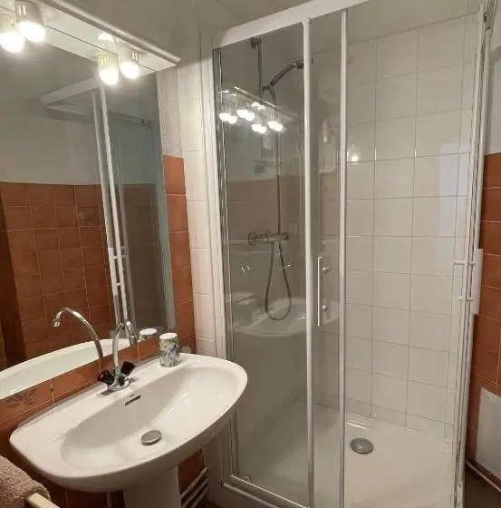 Basic-huone, Villa Bonvouloir