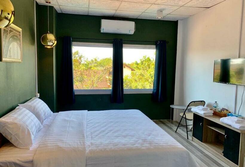 Номер Стандарт, You Empire Hostel & Bar