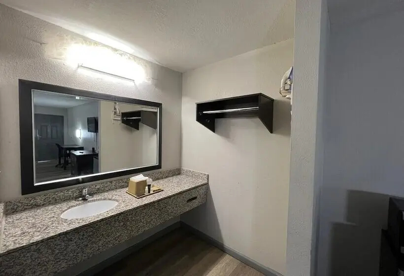 Standard-huone 2 Parivuodetta, Speedway Inn & Suites Griffin Us 19