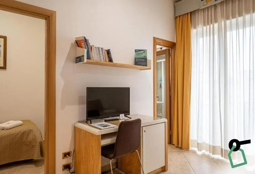 スタンダード４人部屋, Hotiday Gallipoli Centro