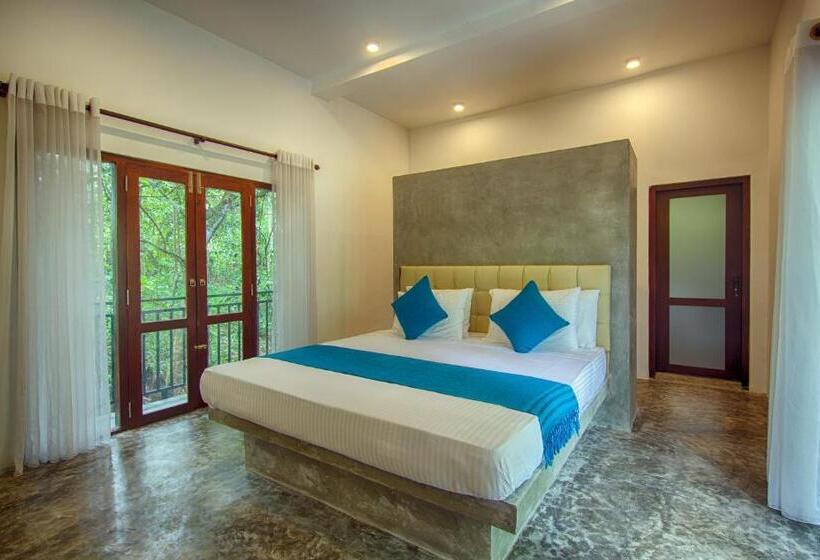 חדר דלוקס עם מרפסת, Wild Nest Villa Unawatuna