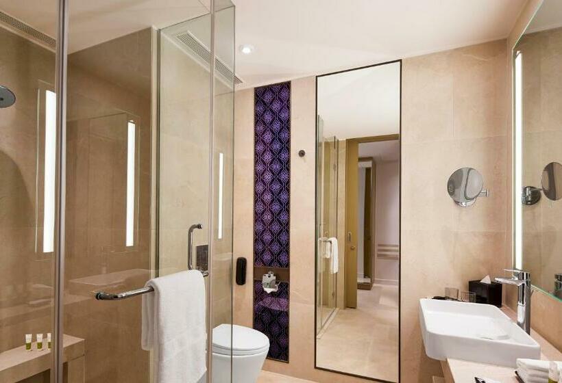Номер Superior Кровать Кинг, Courtyard By Marriott Siliguri