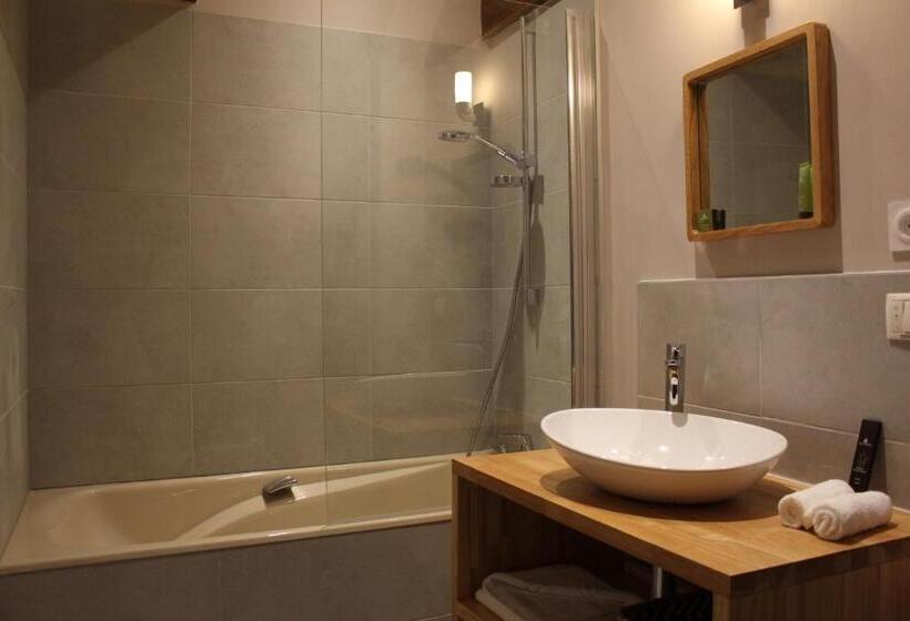 Номер Стандарт, Manoir Du Moustoir   Hôtel Les Empreintes