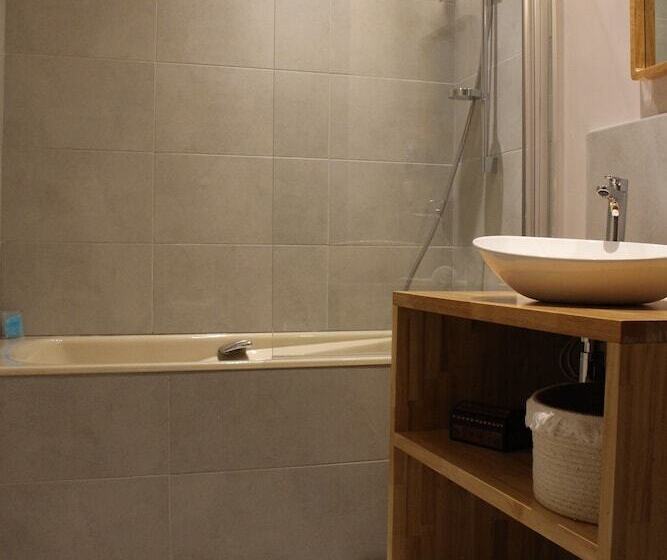 Номер Стандарт, Manoir Du Moustoir   Hôtel Les Empreintes