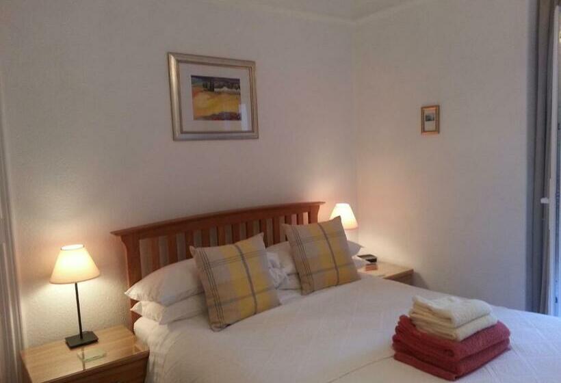 חדר סטנדרט נוף לגינה, Montrose Guest House