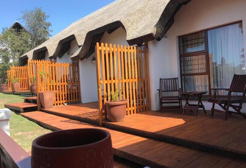 Люкс, Cycads On Sea Guest House