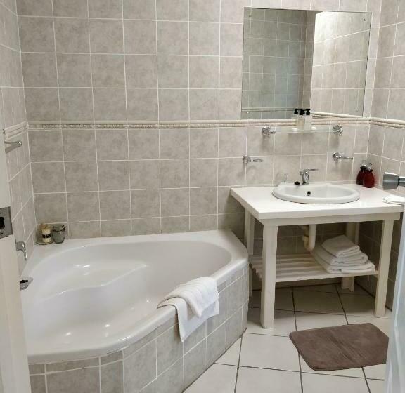 חדר דלוקס, Mtuba Manor Guest House