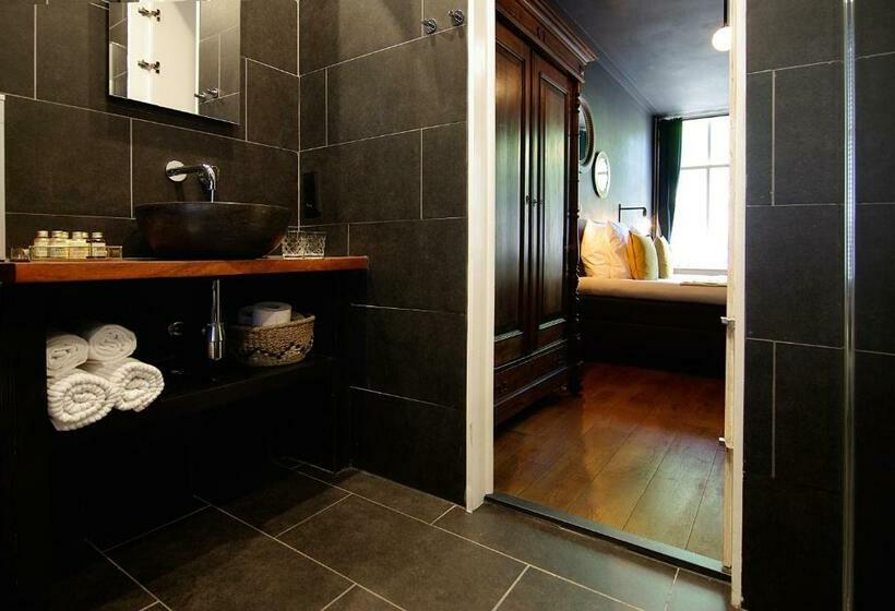 스탠다드 룸 킹사이즈 침대, 1637: Historic Canal View Suites