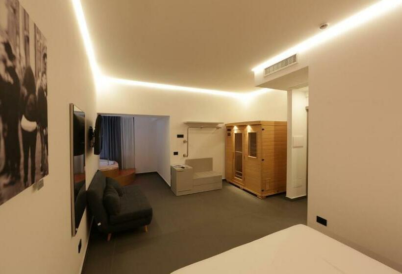 سوئیت با وان آب گرم, Cellamare Suite & Spa