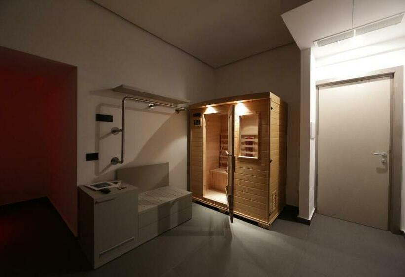 سوئیت با وان آب گرم, Cellamare Suite & Spa