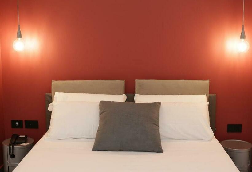 سوئیت با وان آب گرم, Cellamare Suite & Spa