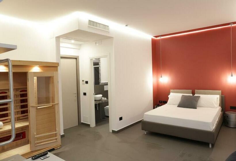 سوئیت با وان آب گرم, Cellamare Suite & Spa