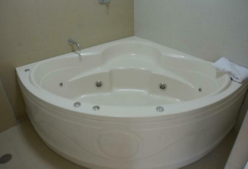 سوییت جونیور, Valle Sur Hotel Moquegua