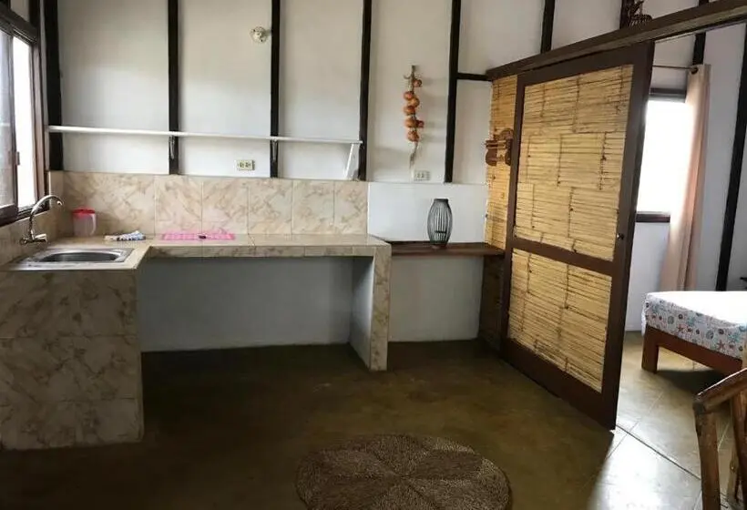 スタンダードバンガロー, Maria Jose Bungalows