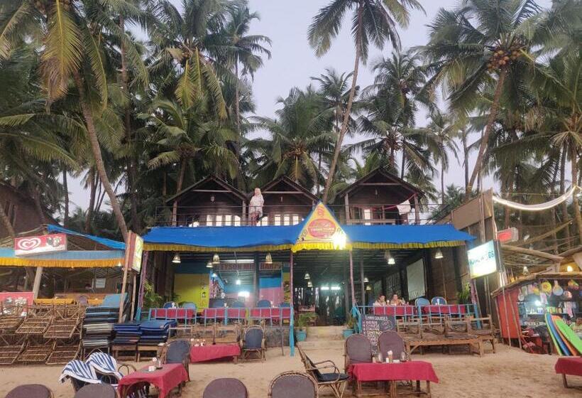 غرفة ديلوكس مطلّة علي البحر مزوَّدة بشُرفة, Palolem Luxuries Beach Cottages