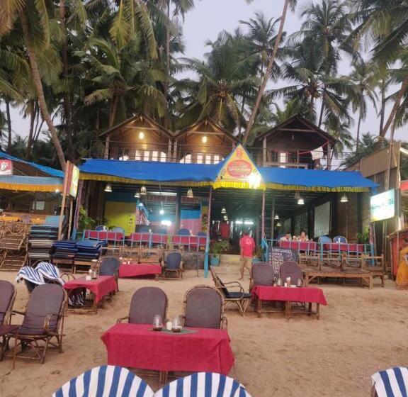 Номер Deluxe Вид на Море с Балконом, Palolem Luxuries Beach Cottages