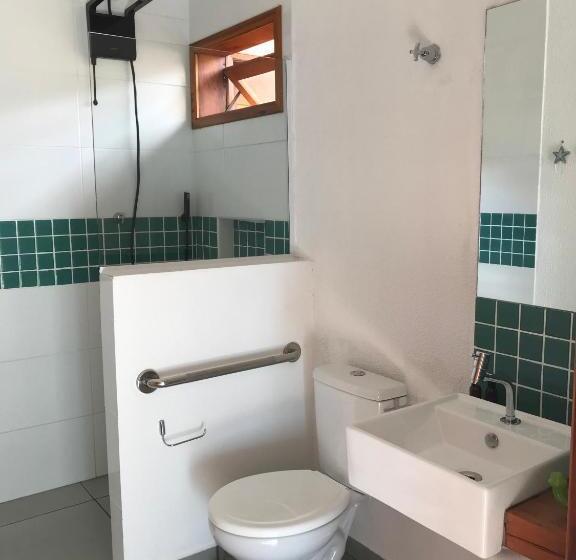 اتاق استاندارد سه نفره, Nai'a Suites