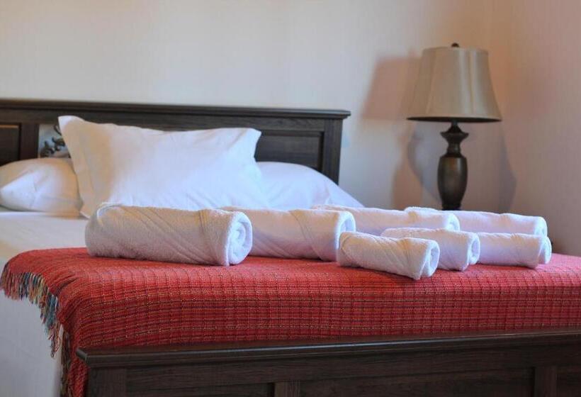 اتاق استاندارد چهار تخته, Nai'a Suites