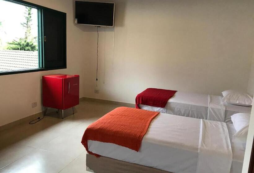 اتاق استاندارد چهار تخته, Nai'a Suites