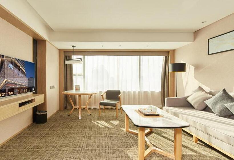 جناح إدارى, Zenith Hotel Near Train Station & The Mixc