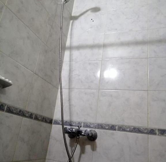 חדר קלאסי לארבעה, Black Sheep International Hostel