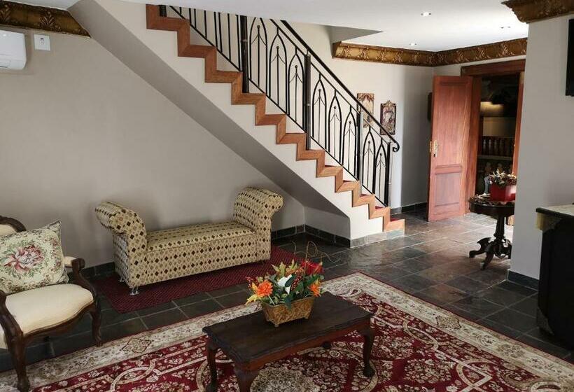 חדר סופריור, Excalibur Boutique