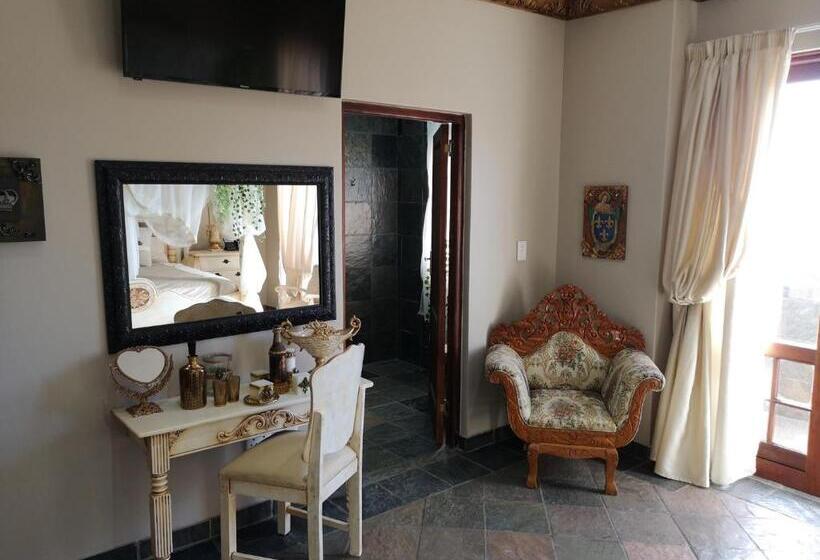 חדר סטנדרט עם מרפסת, Excalibur Boutique