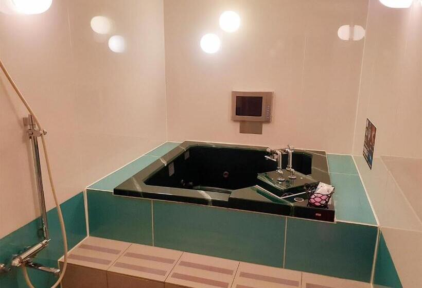 غرفة قياسية, Restay Tokushima Aine