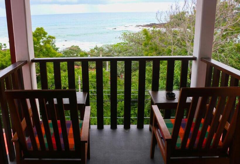 Triple Room Sea View, Seafood Restaurant And Motel