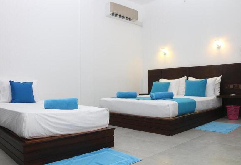 Triple Room Sea View, Seafood Restaurant And Motel