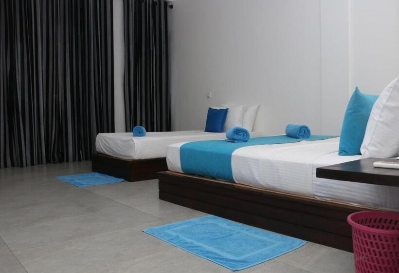 Triple Room Sea View, Seafood Restaurant And Motel