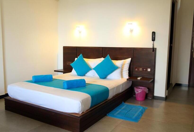 Triple Room Sea View, Seafood Restaurant And Motel