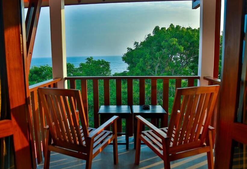 Triple Room Sea View, Seafood Restaurant And Motel