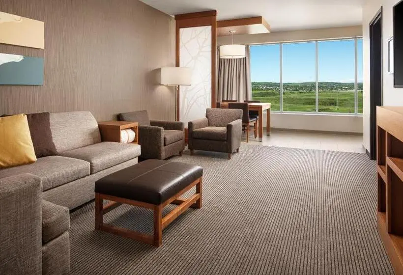 キングサイズベッドのスイートルーム, Hyatt Place Calgary Airport