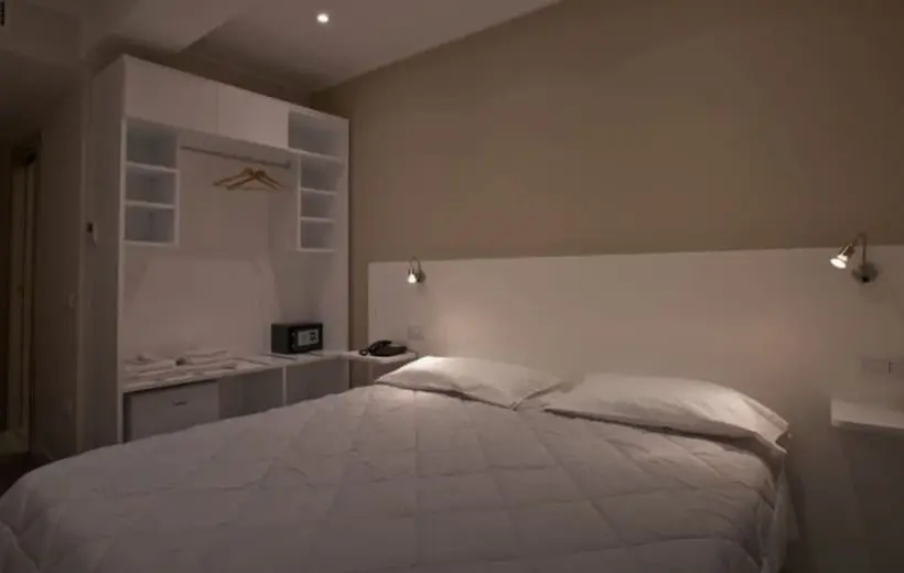 Standard-huone, Onorati