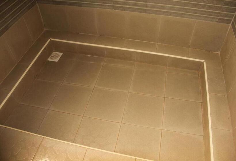 اتاق لوکس با بالکن, Saltek Forest Cottages