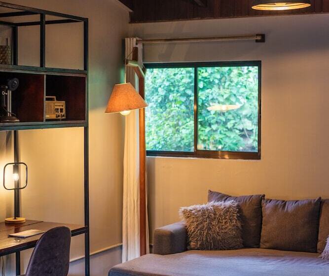 Люкс, Selina Monteverde