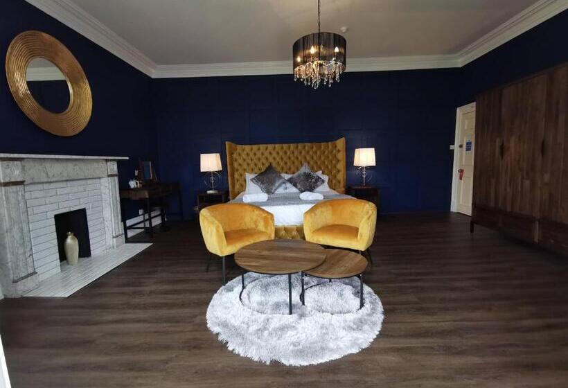 اتاق لوکس با تخت بزرگ, Manor House Hotel Holy Island