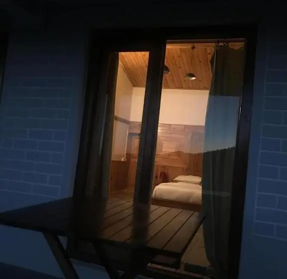 スイート, Enchanted Hills Farmstay